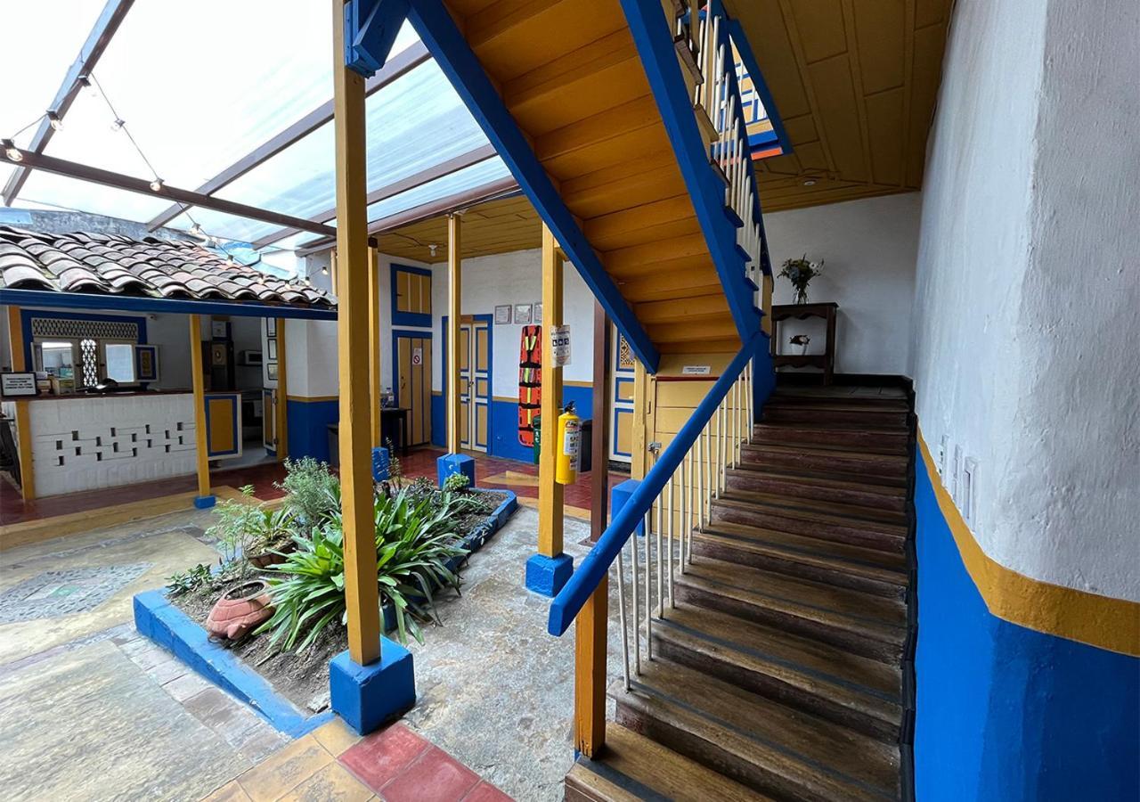 Hostal Ciudad De Segorbe Salento Esterno foto
