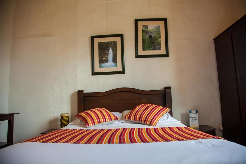 Hostal Ciudad De Segorbe Salento Esterno foto