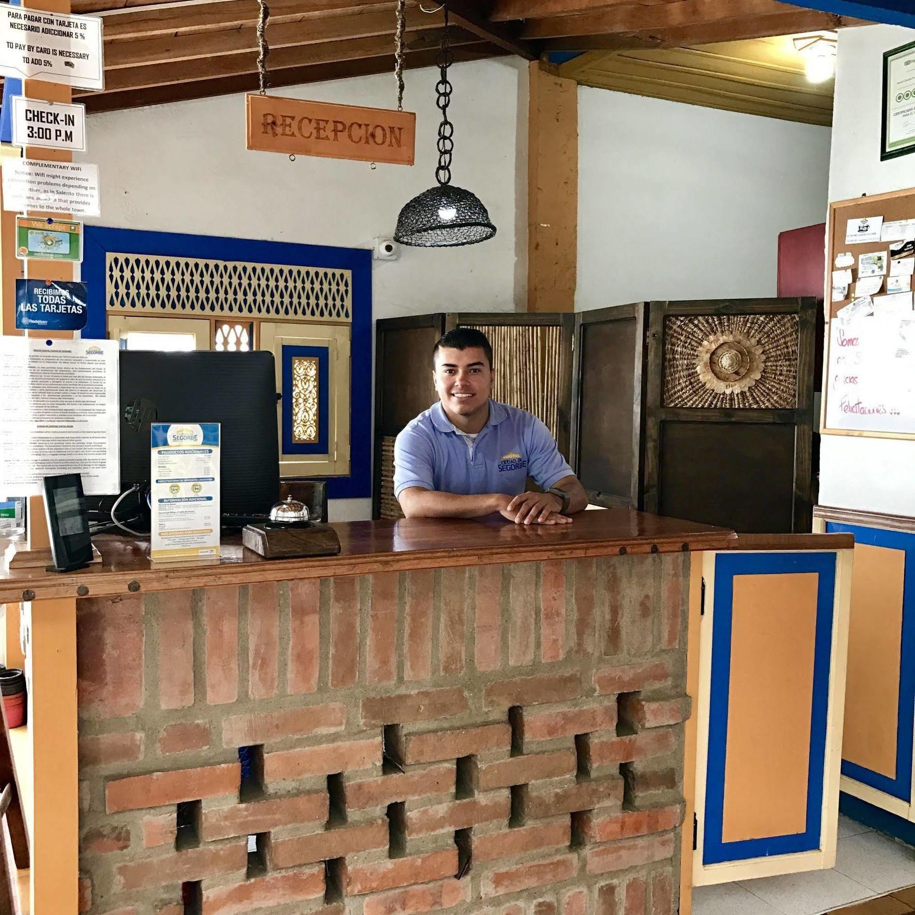 Hostal Ciudad De Segorbe Salento Esterno foto
